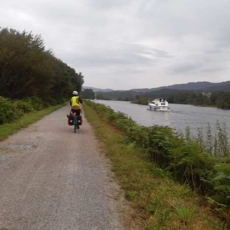 Foyer – Inverness: 32km